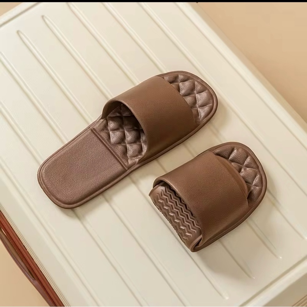 Comfortable Foldable EVA Cushion Slippers – Great for Travel –Size S(Fits 6.5)